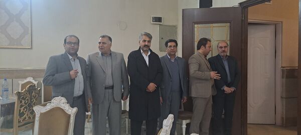 جشن اعیاد شعبانیه همزمان با دهه فجر در دبستان پنجم مهر ناحیه ۷ مشهد