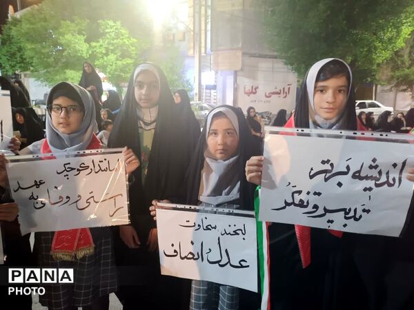 نقش‌آفرینی پیشتازان دبستان بنیاد ۱۵ خرداد در موکب سازمان دانش‌آموزی ابرکوه