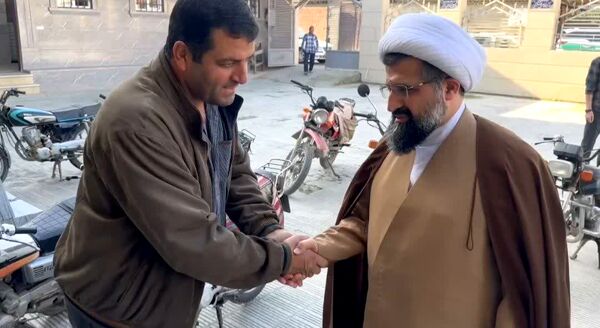شکوه بندگی در نماز عید فطر گلوگاه