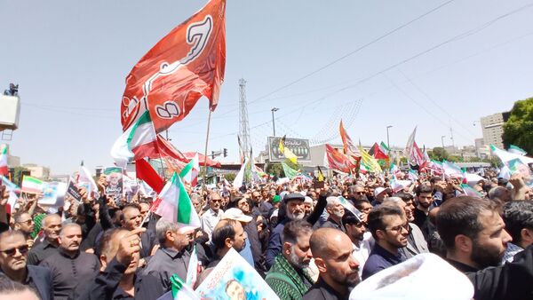 تشییع پیکر مطهر شهید سردار محمد کاظمی و تعدادی از شهدای جنگ تحمیلی در مشهد