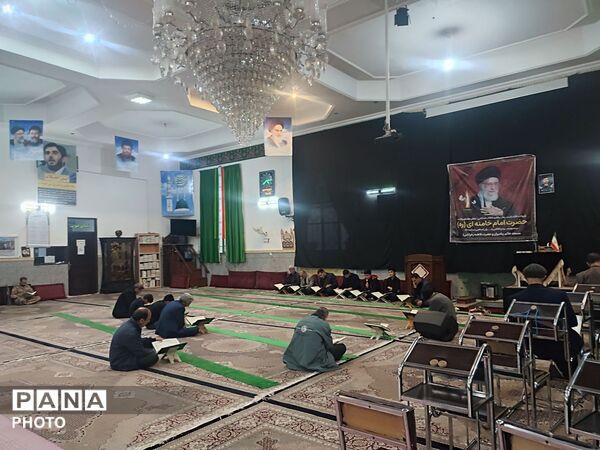 قرائت قرآن، نماز جماعت و افطار در مسجد خاتم پیامبران 