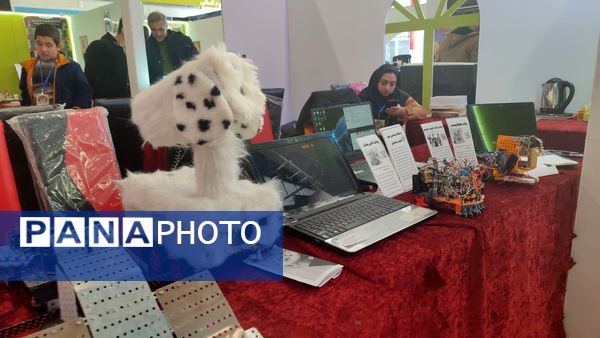غرفه آموزش و پرورش ناحیه یک در نمایشگاه پژوهش و فناوری مشهد 