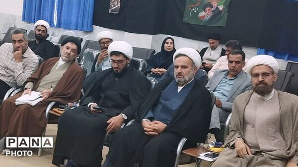 نشست شورای همکاری حوزه علمیه و آموزش و پرورش لرستان
