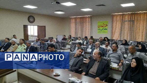 تجلیل از ۲۱ شرکت تعاونی فعال شهرستان خلیل‌آباد به مناسبت هفته تعاون