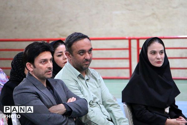 تجلیل از ملی‌پوش هندبال قرچک پس از بازگشت از مسابقات قهرمانی آسیا