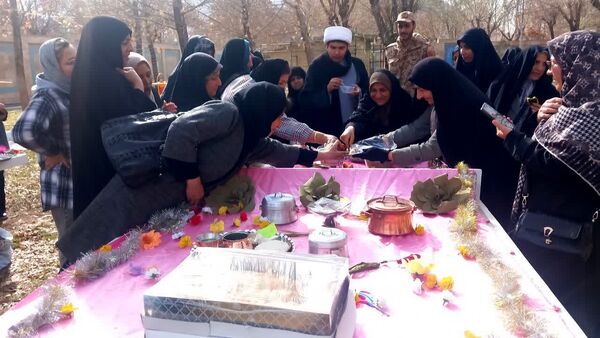 جشنی شاد و رنگین برای بانوان هنرمند شازند