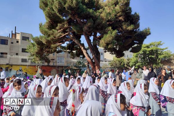 دومین رویداد گزارش تصویری پانا از نخستین روز حضور کلاس‌اولی‌ها در مدارس خراسان شمالی