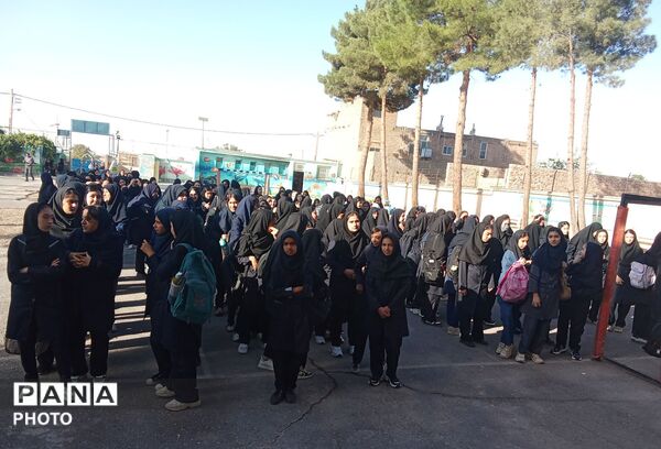 آغاز سال تحصیلی جدید در دبیرستان شهید مجید دهنوی 