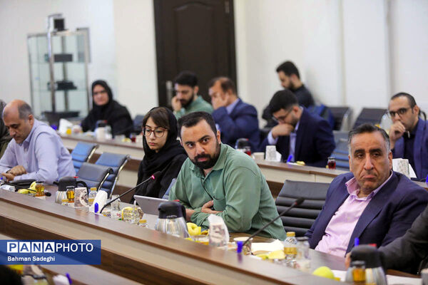 رونمایی از فراخوان ستاد هوش مصنوعی در حوزه آب، انرژی و محیط زیست