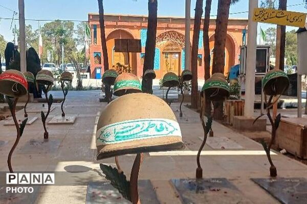 دانش‌آموزان اسلامشهر در گلزار شهدا بهشت‌زهرا 