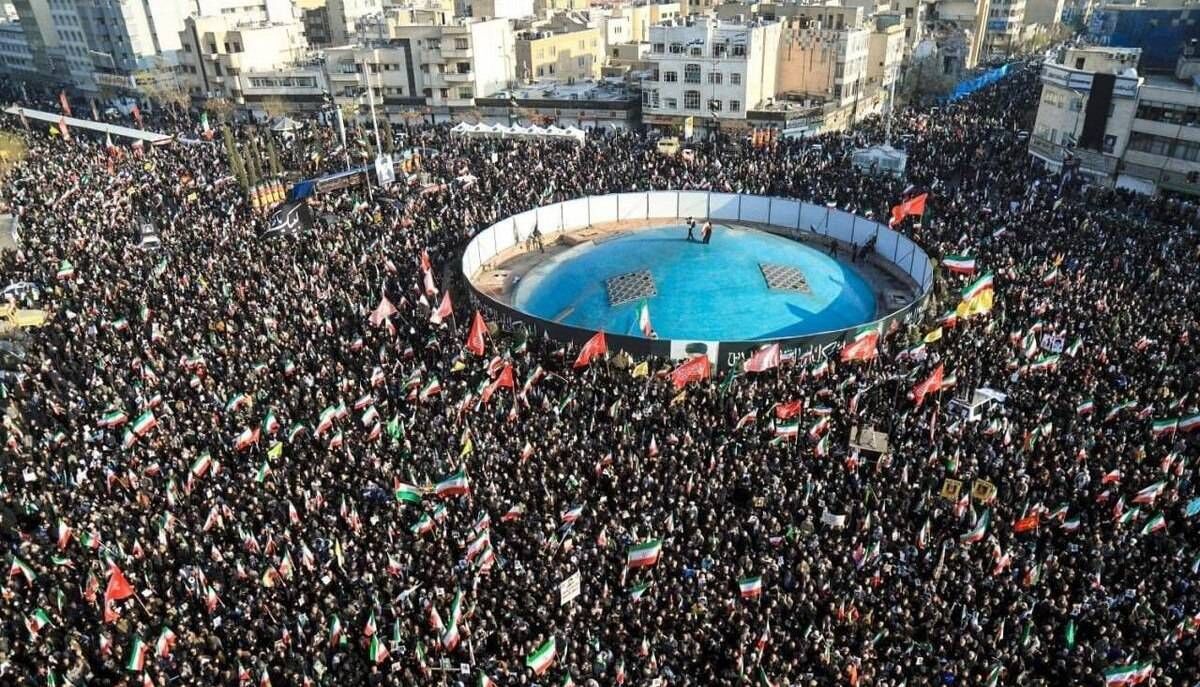 بیعت با رهبر انقلاب
