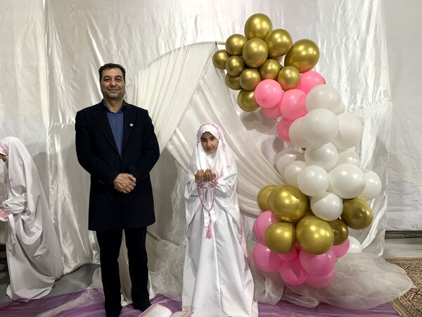 جشن تکلیف دانش آموزان دختر در حرم حضرت زینب (س)