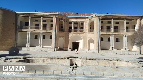 قلعه امیرمفخم دزک؛ آمیخته از معماری و هنر