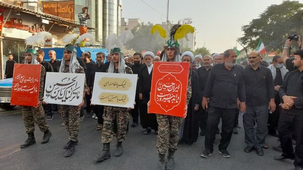 بیعت دوباره مردم قم با رهبری و مرجعیت 