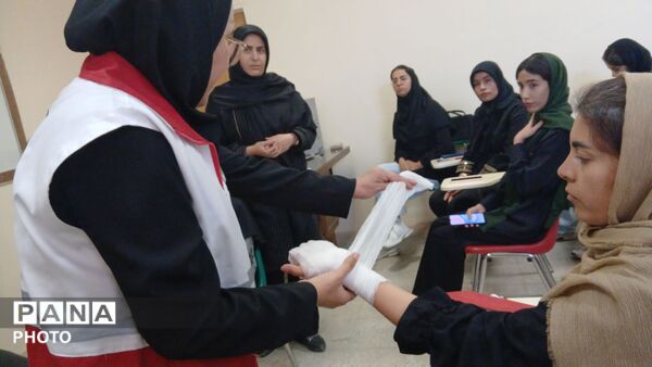آموزش کمک های اولیه در شهرستان تویسرکان