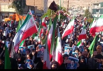 تجمع مردم غیرتمند پلدختر در میدان بهشتی 