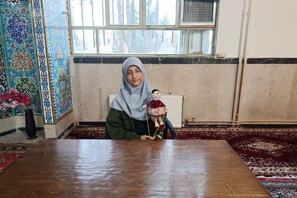  نمایشگاه فرهنگی و هنری دبیرستان عترت