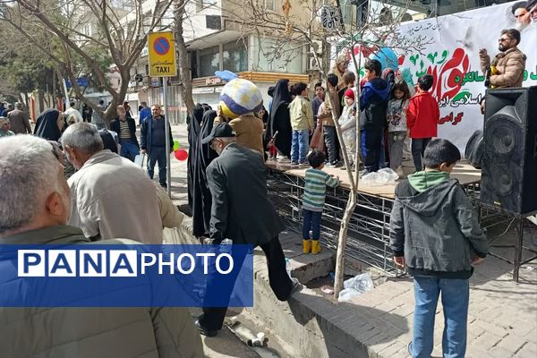 حضور با شکوه مردم، رسیدن به اوج بلندی و قدرت