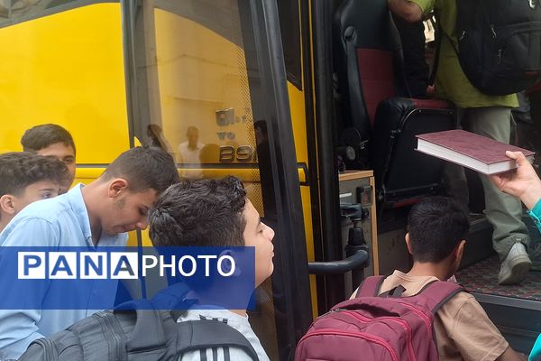 بزرگ مردان کوچک به سرزمین نور رهسپار شدند