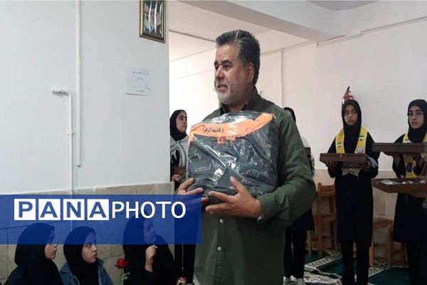 گرامیداشت هفته نیروی انتظامی در دبیرستان شهید مجید دهنوی