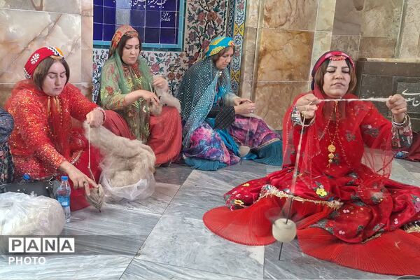 احیای هنرهای بومی با مسابقه نخ‌ریسی در شیراز