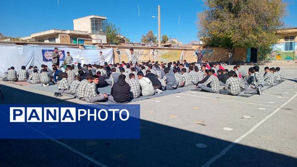 رزمایش پدافند غیر عامـل در دبیرستان نمونه دولتی شهید حاج قاسم سلیمانی شهرستان بن 