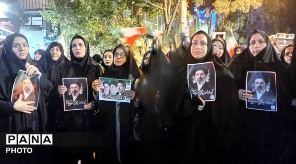 هم‌نوایی فرهنگیان و دانش‌آموزان اهر در سوگواره شبانه رهبر شهید