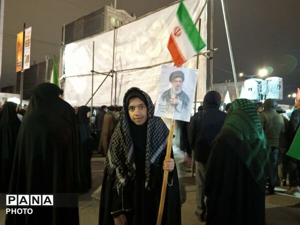 پدر از میان ما رفته ولی پسرش باز علمدار شده 