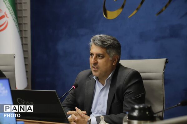 تجلیل مدیرکل آموزش و پرورش شهر تهران از مدیران سازمان دانش‌آموزی مناطق و مسئولان خبرگزاری پانا