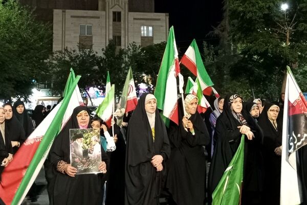 حضور مردم خستگی ناپذیر شهر فردوسیه پس از گذشت سه ماه ازشهادت رهبر عزیزمان
