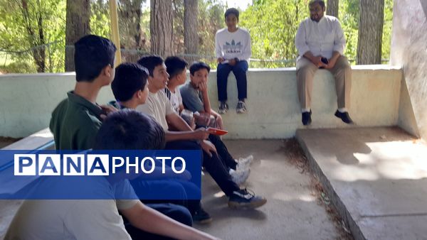 کلاس حل مسئله و اتاق فکر برای دانش آموزان متوسطه اول و دوم 