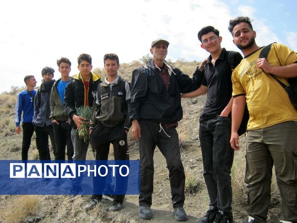 مرحله سوم اردو کوه نوردی بهاری هنرستان شهید دیواندری