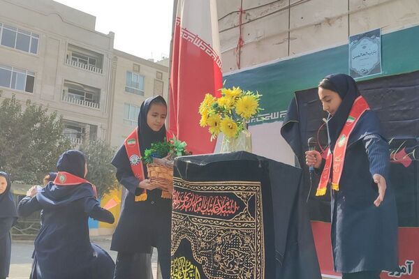 شور وشوق دانش‌آموزان در برنامه صبحگاهی مدرسه مریم بهارستان دو