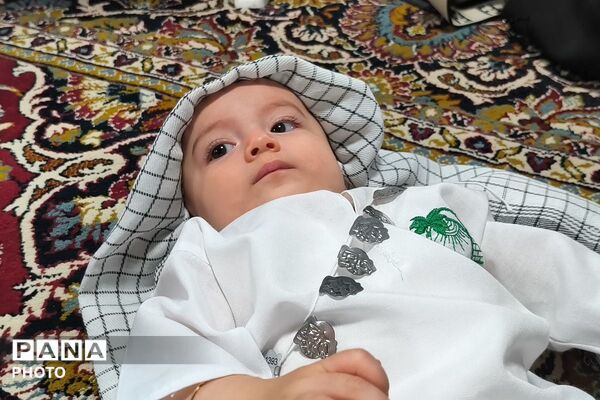 حضور مادران و نوزادان شش ماهه در همایش شیرخوارگان حسینی