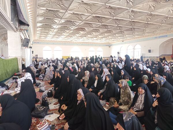 نماز عبادی سیاسی جمعه در کاشمر برگزار شد