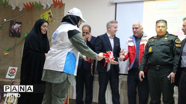 پویش «کاشت نهال امید» در مدارس آذربایجان شرقی با حضور مدیرکل آموزش و پرورش استان