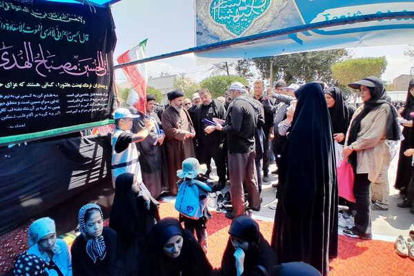برپایی موکب امام حسین (ع) در منطقه پردیس با مشارکت پیشتازان سازمان دانش آموزی 