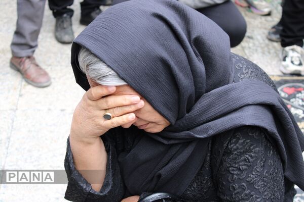 وداع با پیکر مطهر شهید فرشاد بنام در گلزار شهدا نیشابور 