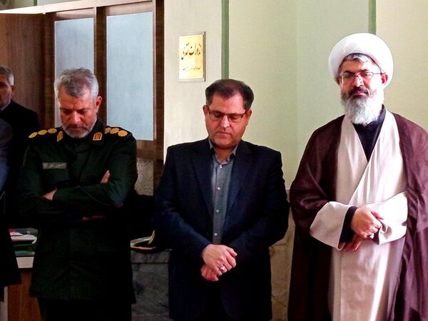 یک سال از نبود شهید جمهور میگذرد