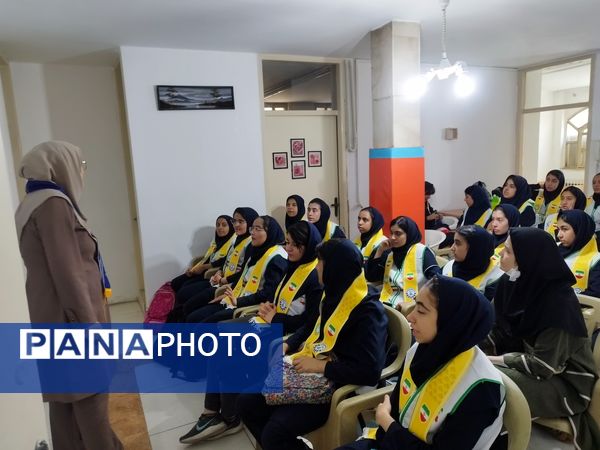 اردوی آموزشی مهارتی پیشتازان دختر آموزش و پرورش ناحیه ۳