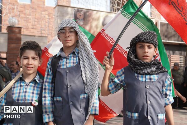 حضور پرشور دهه نودی ها در رزمایش جانفدایان شهرستان بیرجند