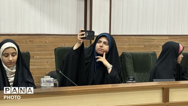 روز خاطره انگیز خبرنگاران پانا با مدیرکل آموزش و پرورش قم
