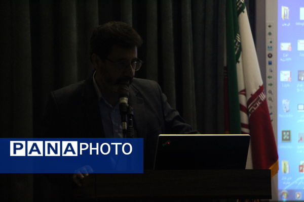 بازدید دانش آموزان مدرسه پیشتازان از مرکز انتقال خون استان یزد