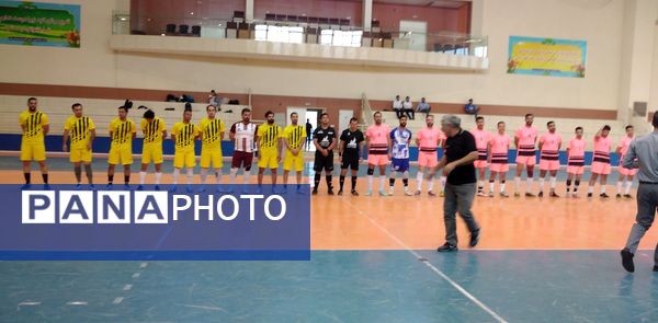  مسابقه فوتسال بین تیم‌های خبرنگاران و تیم آتش‌نشانان مشهد