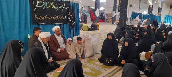 اجتماع بزرگ نوجوانان و جوانان بسیج در نماز جمعه
