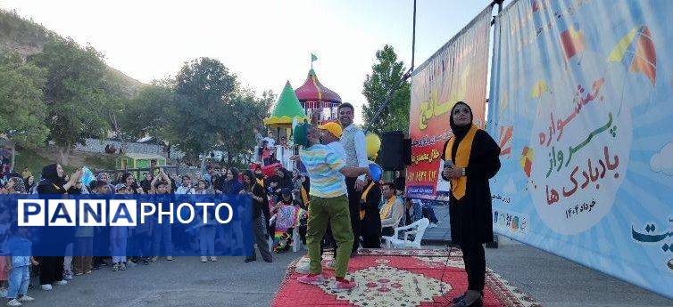 برگزاری جشنواره پرواز بادبادک ها در شیروان