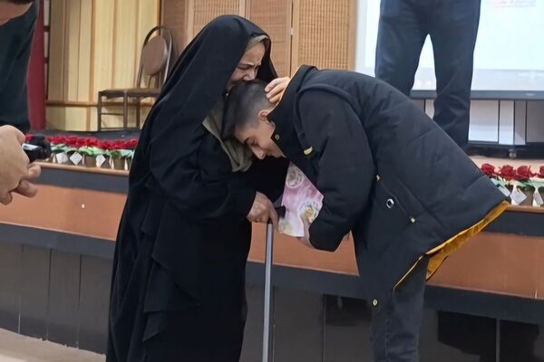 جشن میلاد بانوی دو عالم و گرامیداشت مقام مادر در دبیرستان رازی شیراز 