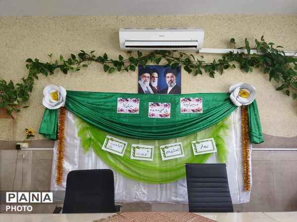  جلسه دبیران با موضوع بازگشایی مدرسه