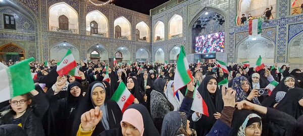 طنین گلبانگ انقلاب صحن انقلاب حرم مطهر  امام رضا (ع)