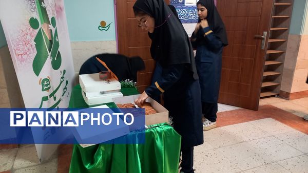 نواختن زنگ نماز با شعار «مِهر با مُهر» در مدارس شهرستان ملارد همزمان با آغاز سال تحصیلی